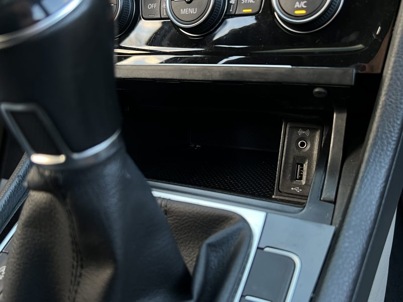 VOLKSWAGEN GOLF 7 VII CARAT 1.4 TSI 125 Cv 1ERE MAIN TOIT OUVRANT CUIR GPS 5 PORTES - GARANTIE 1 AN