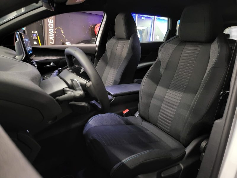 PEUGEOT 5008 1.2 PURETECH 130 cv ACTIVE PACK /7 PLACES / EAT8 / BLANC NACRE / VEHICULE NEUF