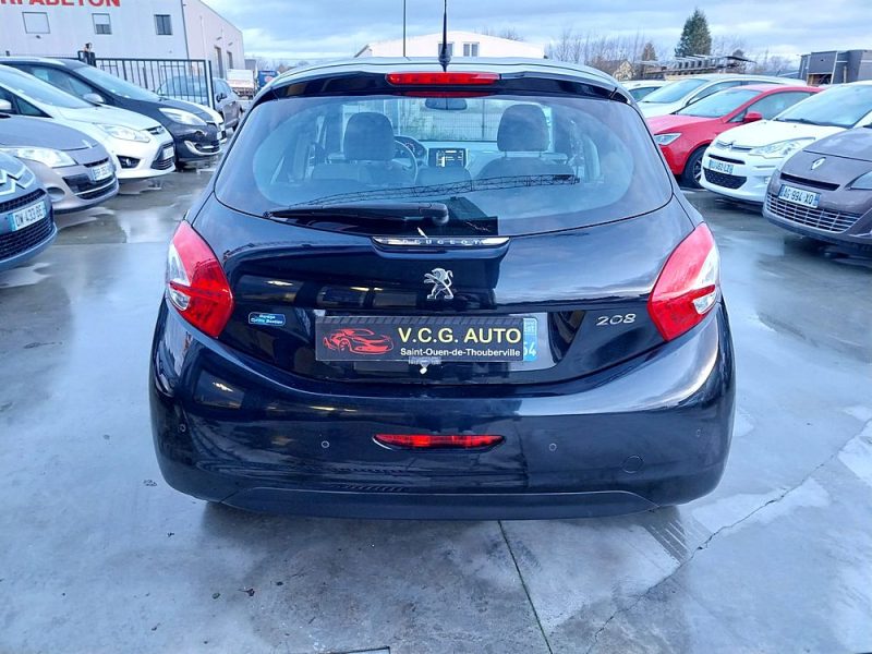 PEUGEOT 208 1.2 VTI 82 Allure