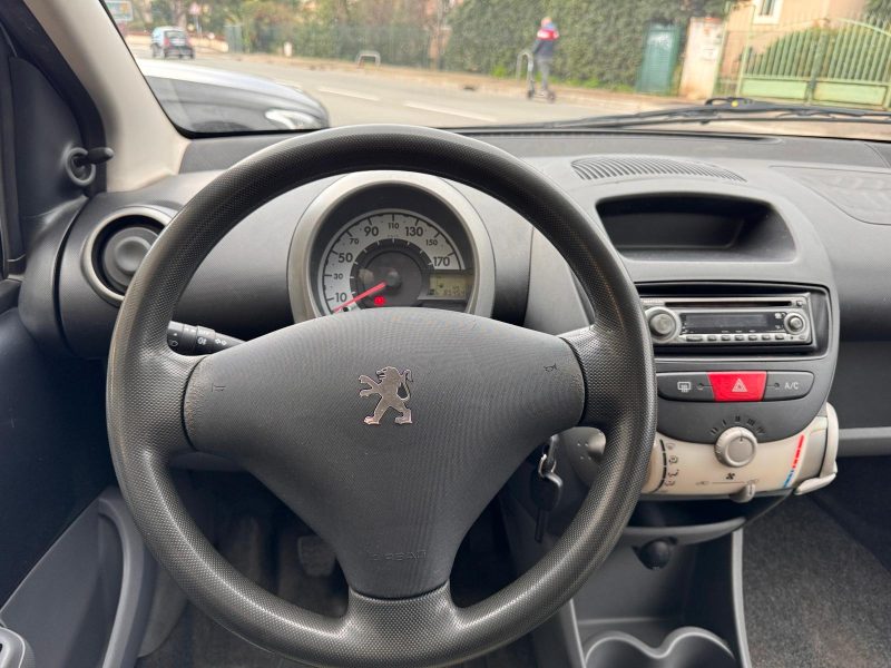 Peugeot 107 1.0L 68CH Urban Move