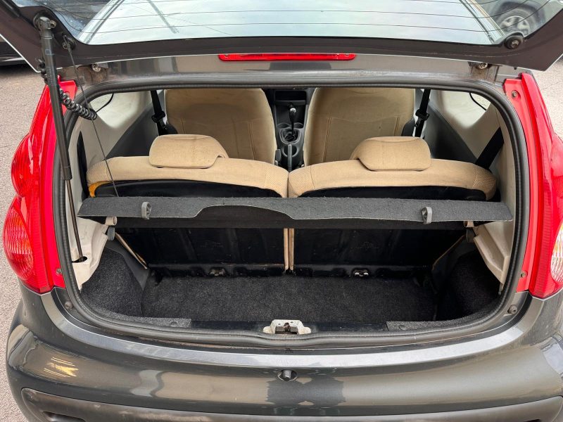 Peugeot 107 1.0L 68CH Urban Move