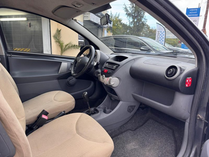 Peugeot 107 1.0L 68CH Urban Move