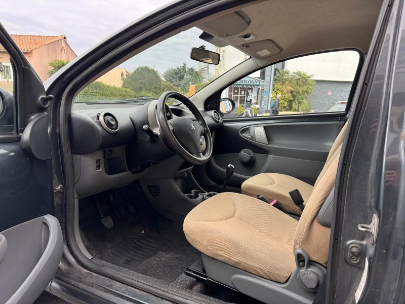 Peugeot 107 1.0L 68CH Urban Move