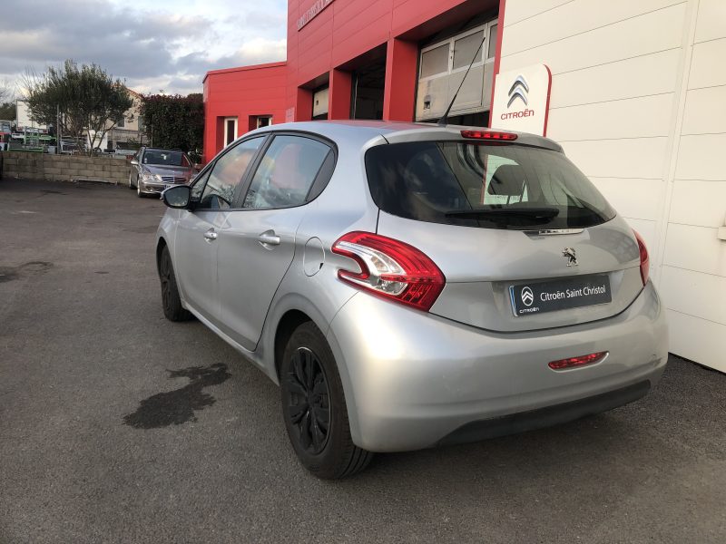 PEUGEOT 208 I 2013