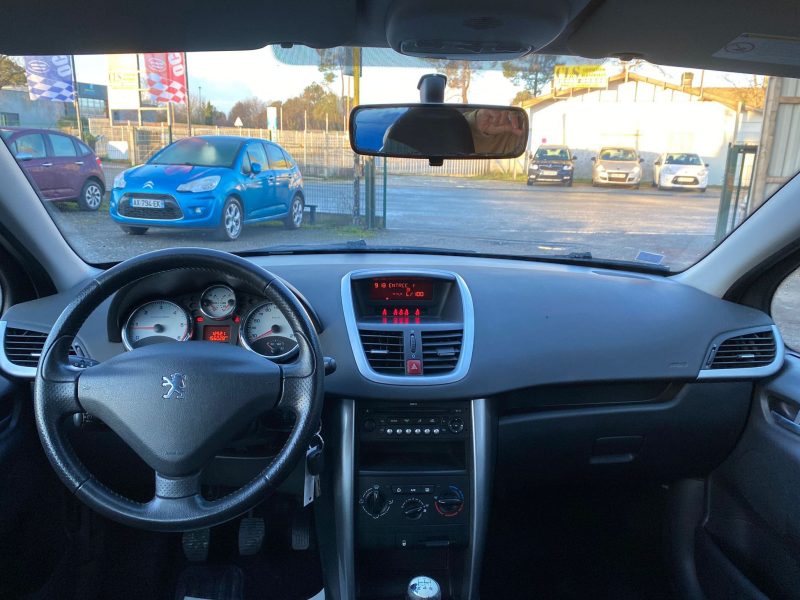 PEUGEOT 207 2009