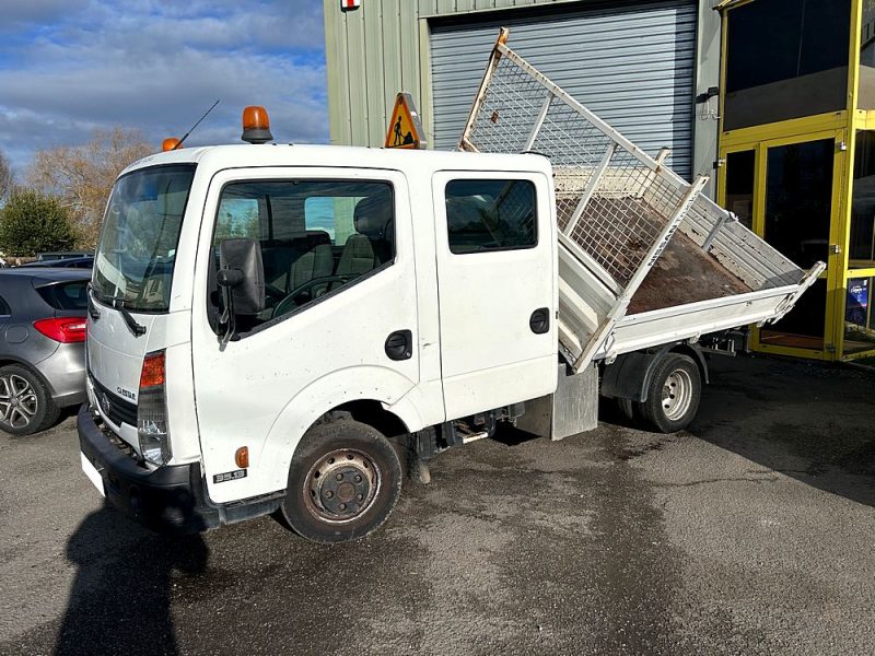 NISSAN CABSTAR tri benne 35.13 2.5 DCI 130cv
