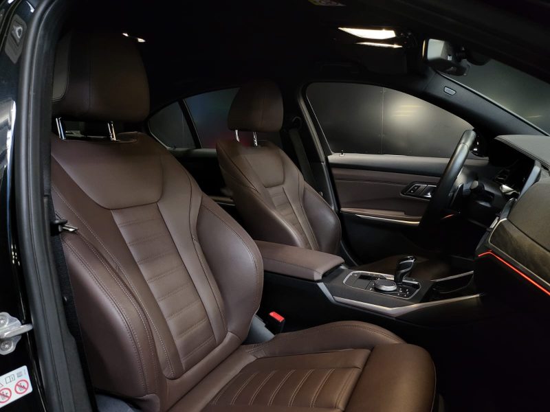 B.M.W. SERIE 3 330e 292cv M SPORT ECLAIRAGE D\'AMBIANCE / APPLE CARPLAY / PACK HIVER