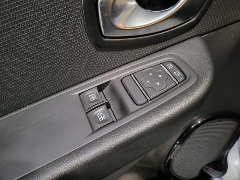 RENAULT CLIO IV 1.5 dCi 90cv Business / RADAR-AR/GPS/BLUETOOTH