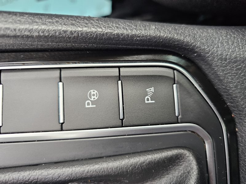 VOLKSWAGEN GOLF SPORTSVAN 1.4 TSI 125 CH DSG7 SOUND GPS CAMERA 