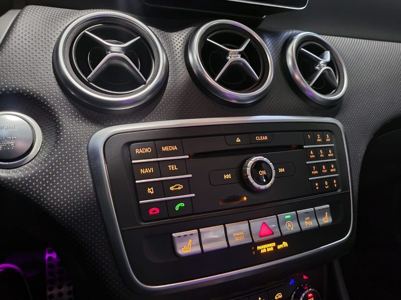 MERCEDES CLASSE A 180 122cv FASCINATION PACK AMG /TOI OUVRANT+HARMAN KARDON+CAR PLAY+LUMIERE D\'AM