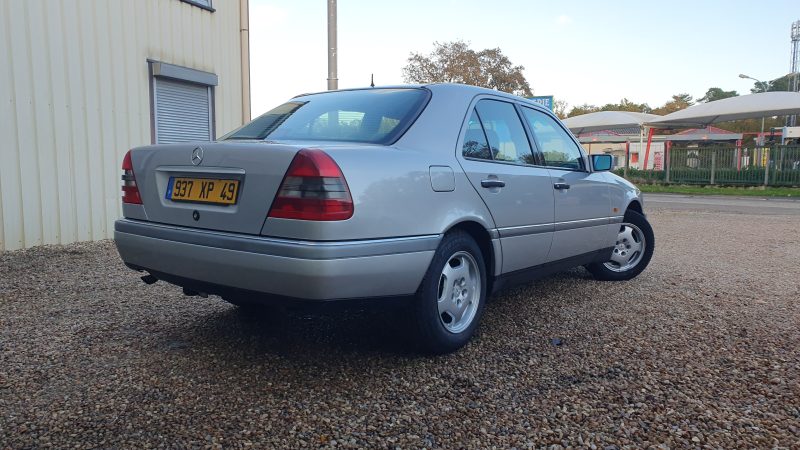 MERCEDES C 180  1.8 i 122 ch ( W202 ) ELEGANCE BA
