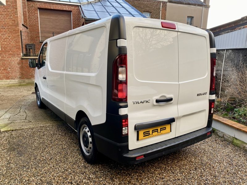 RENAULT TRAFIC III Camionnette 2023