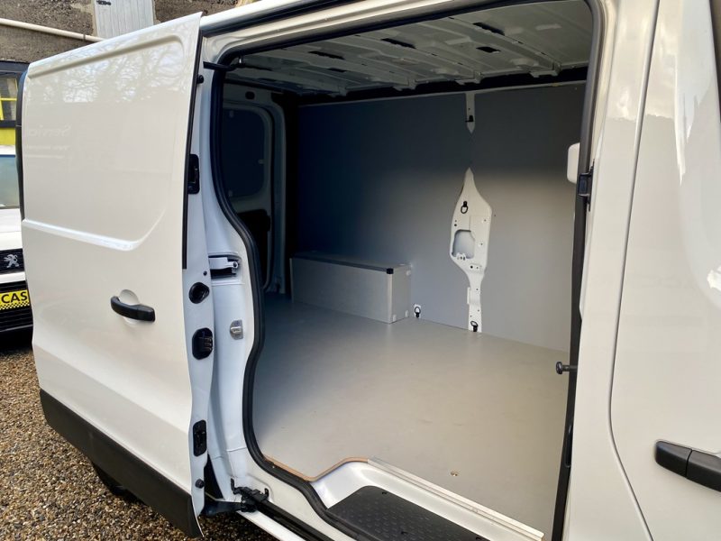 RENAULT TRAFIC III Camionnette 2023
