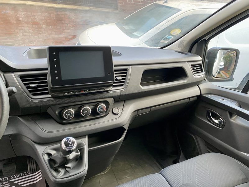 RENAULT TRAFIC III Camionnette 2023