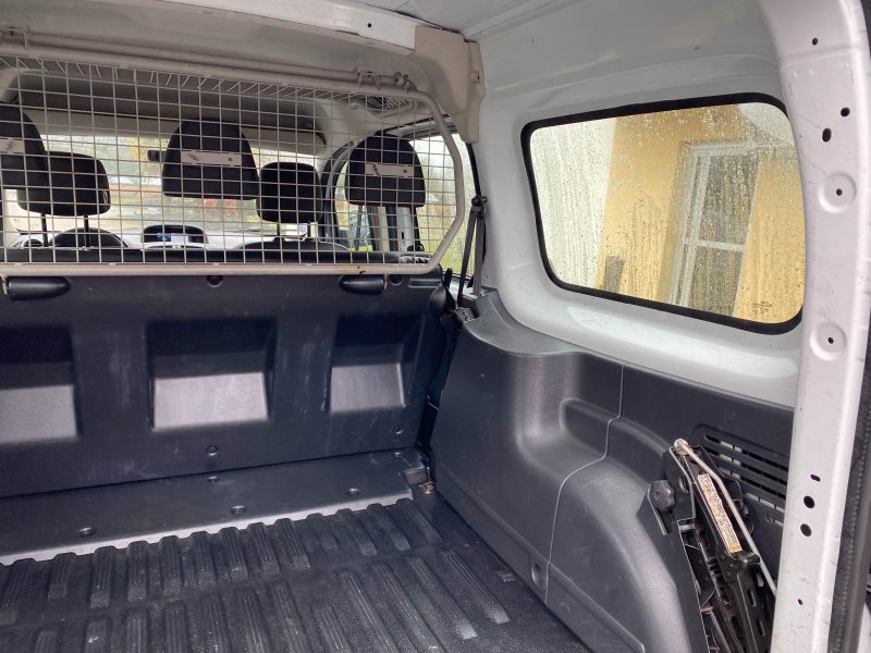 RENAULT Kangoo Cab approfondie 5 places 2013