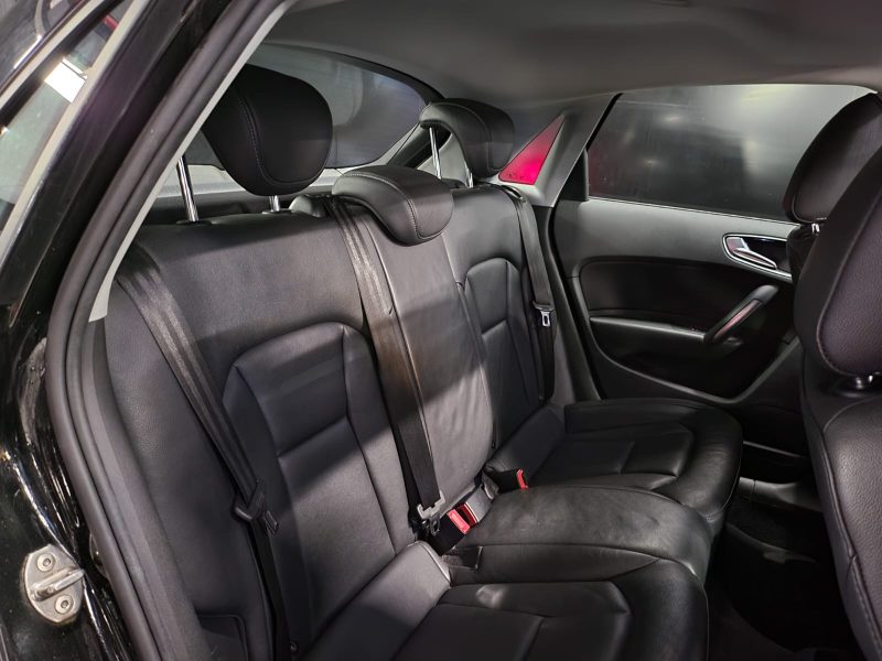 AUDI A1 Sportback 1.4 TFSI 125cv AMBITION LUXE 2ème MAIN TOIT OUVRANT / INTERIEUR CUIR