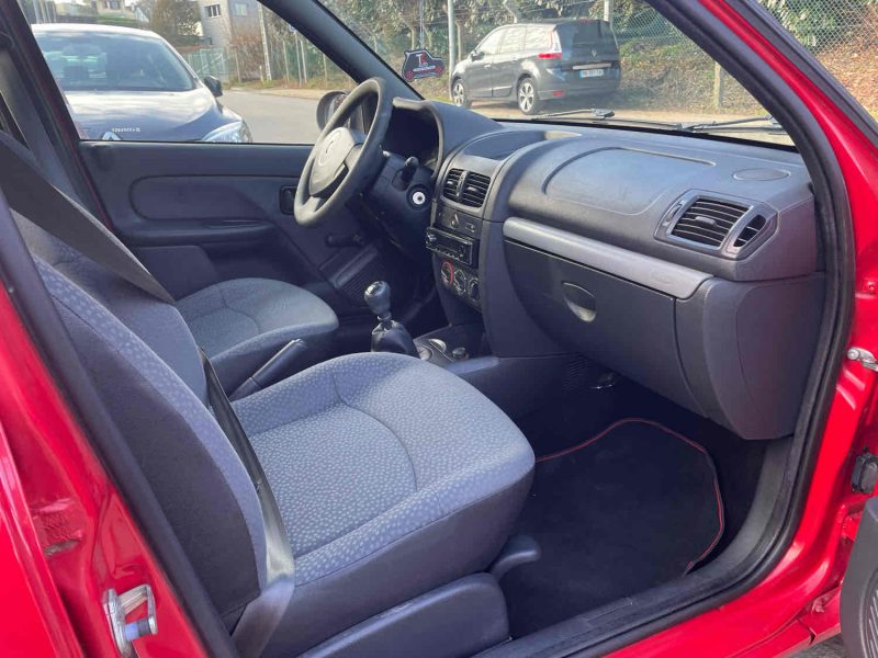 RENAULT CLIO II 1.2i 60CV