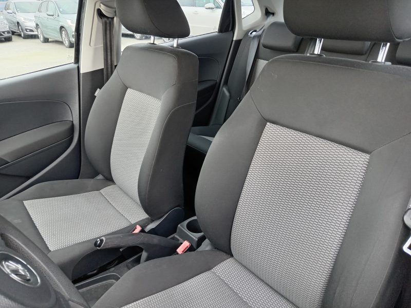 VOLKSWAGEN POLO 2011