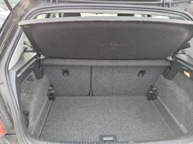 VOLKSWAGEN POLO 2011