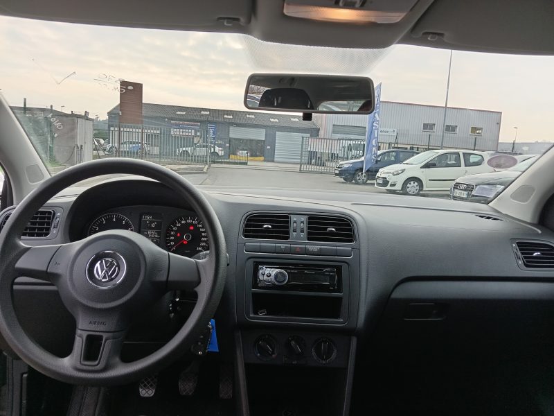 VOLKSWAGEN POLO 2011