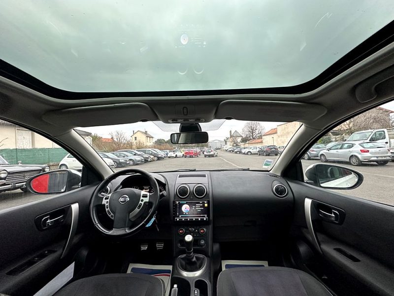 NISSAN QASHQAI  2012