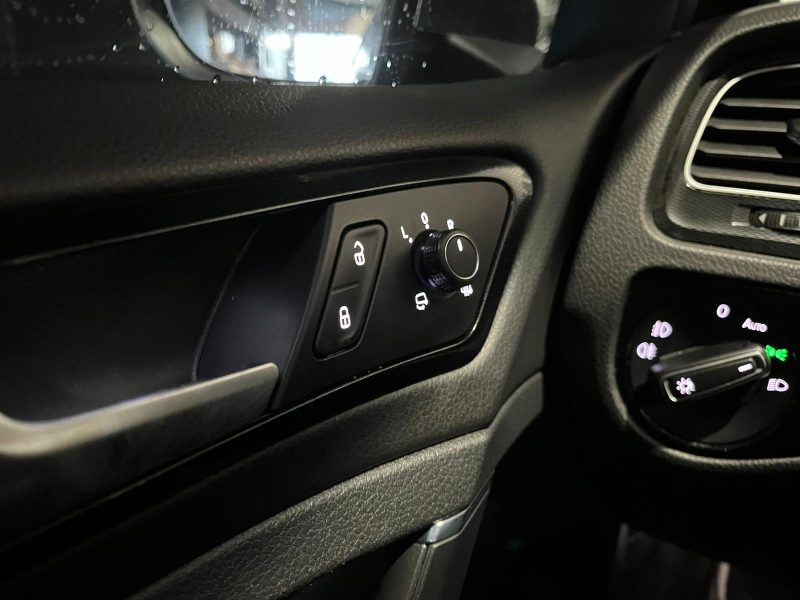 VOLKSWAGEN GOLF 2.0 TFSI 230 CV DSG6 PERF ANGLES MORT / CAMERA / CARPLAY / CLAPET D'ECHAPPEMENT