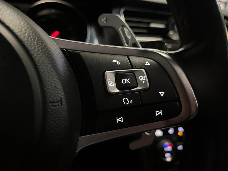 VOLKSWAGEN GOLF 2.0 TFSI 230 CV DSG6 PERF ANGLES MORT / CAMERA / CARPLAY / CLAPET D'ECHAPPEMENT