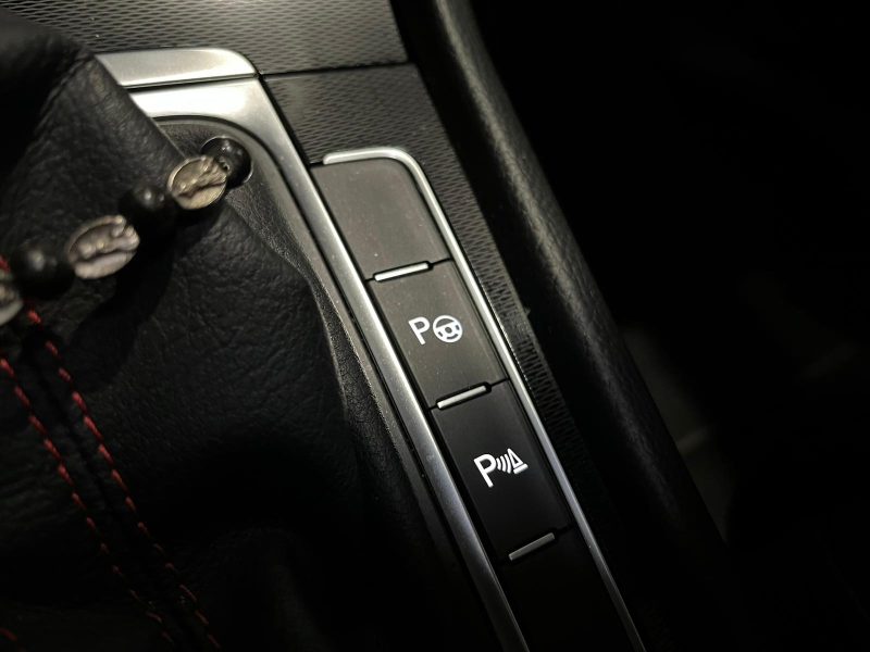 VOLKSWAGEN GOLF 2.0 TFSI 230 CV DSG6 PERF ANGLES MORT / CAMERA / CARPLAY / CLAPET D'ECHAPPEMENT
