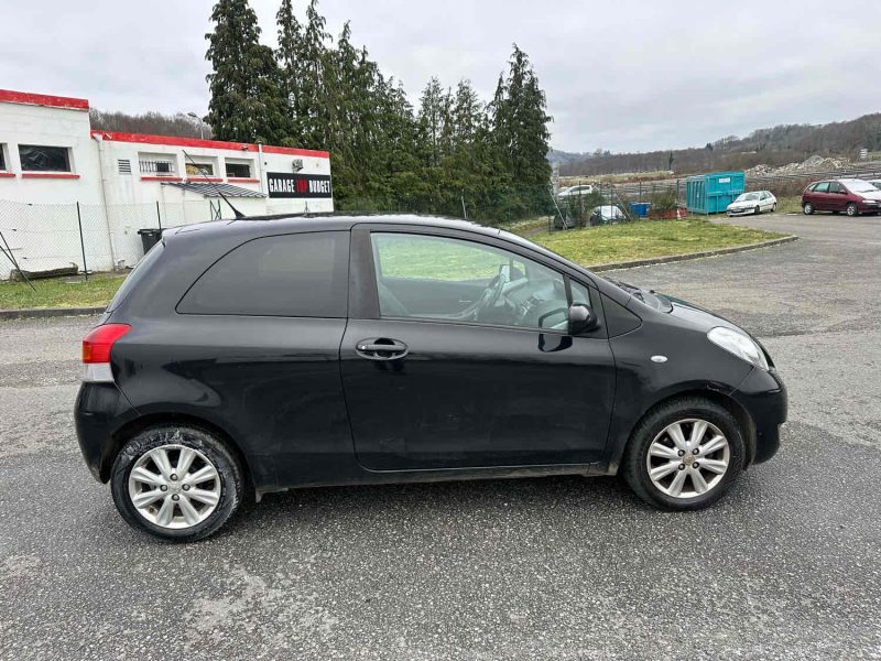 TOYOTA YARIS 2009