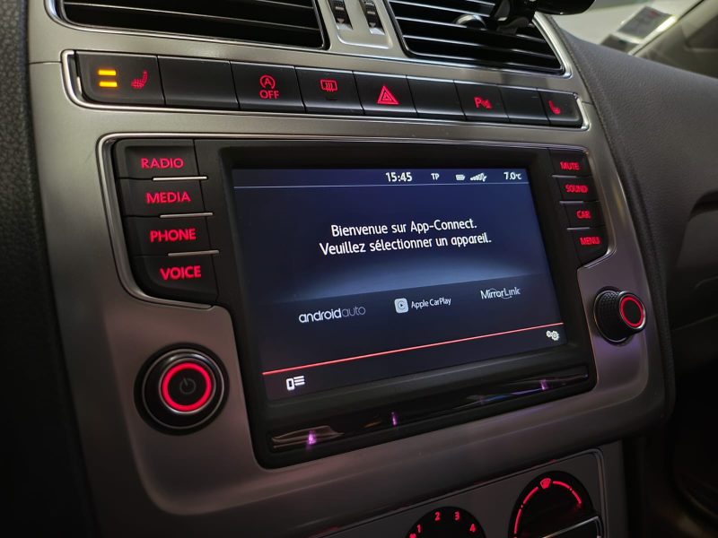 VOLKSWAGEN POLO V 1.2 TSi 90 CARAT 1ER MAIN SUIVI VW FEUX LED / CARPLAY / RADAR AV AR / SIEGES CUIR