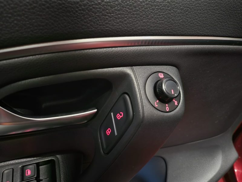 VOLKSWAGEN POLO V 1.2 TSi 90 CARAT 1ER MAIN SUIVI VW FEUX LED / CARPLAY / RADAR AV AR / SIEGES CUIR