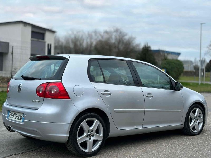 VOLKSWAGEN GOLF V 2.0 TDI 170 CH FAP GT SPORT BOITE AUTO DSG GARANTIE 12 MOIS 