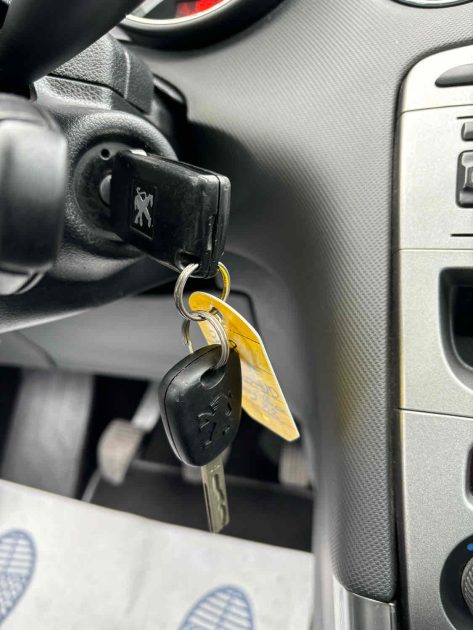 PEUGEOT 308 I 1.6 HDI 110 CH FAP BVM6 BLUE LION FELINE GARANTIE 6 MOIS 