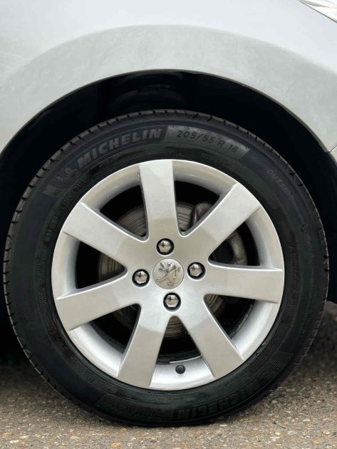 PEUGEOT 308 I 1.6 HDI 110 CH FAP BVM6 BLUE LION FELINE GARANTIE 6 MOIS 