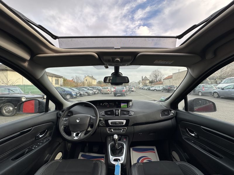 RENAULT SCÉNIC III 2015