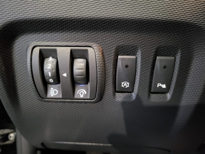 RENAULT CAPTUR 1.2 TCe 120cv Intens Boite Auto // RADAR-AR/GPS/BLUETOOTH