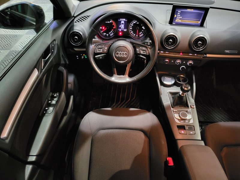 AUDI A3 SPORTBACK 1.0 TFSI 115cv Business Line BVM6 / REGULATEUR/DRIVE SELECT/BLUETOOTH