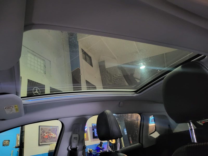 PEUGEOT 2008 Essence 110cv Féline Boite Auto 1ère Main / APPLE CARPLAY/ANDROID AUTO/TOIT PANORAMIQUE