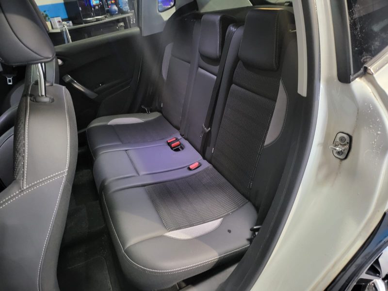 PEUGEOT 2008 Essence 110cv Féline Boite Auto 1ère Main / APPLE CARPLAY/ANDROID AUTO/TOIT PANORAMIQUE