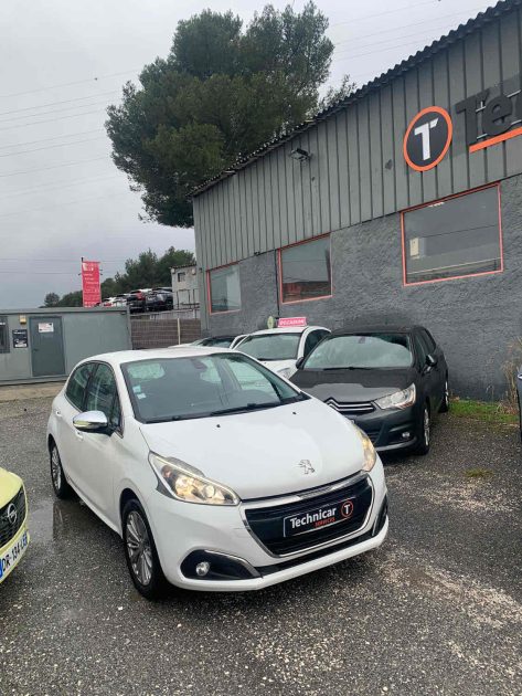 PEUGEOT 208 1.6 BlueHDI 100cv