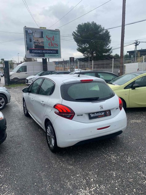 PEUGEOT 208 1.6 BlueHDI 100cv