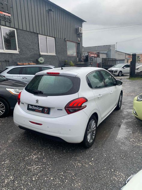 PEUGEOT 208 1.6 BlueHDI 100cv