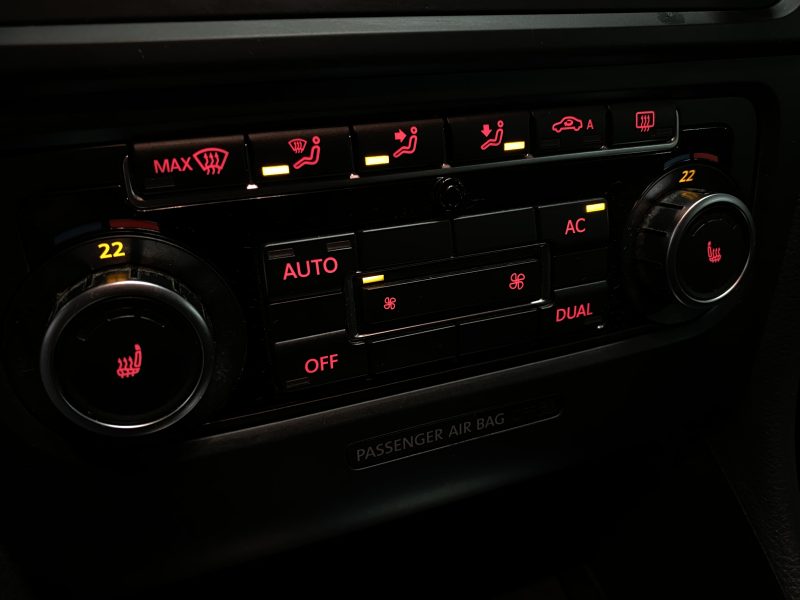 VOLKSWAGEN GOLF VI 2.0 TDI DSG 6