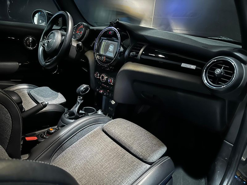 MINI MINI One One 1.2 12V 102cv Shoreditch BVA / TOIT OUVRANT/GPS/BLUETOOTH