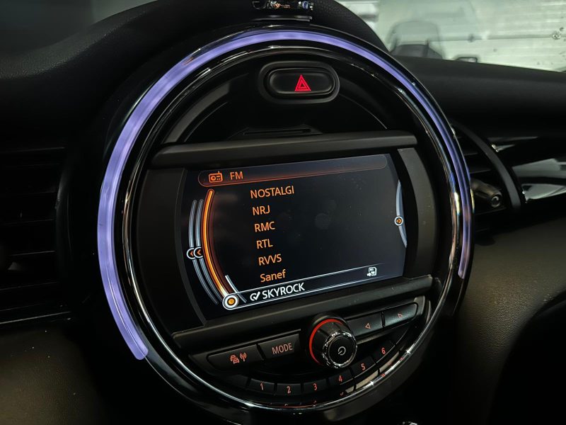 MINI MINI One One 1.2 12V 102cv Shoreditch BVA / TOIT OUVRANT/GPS/BLUETOOTH