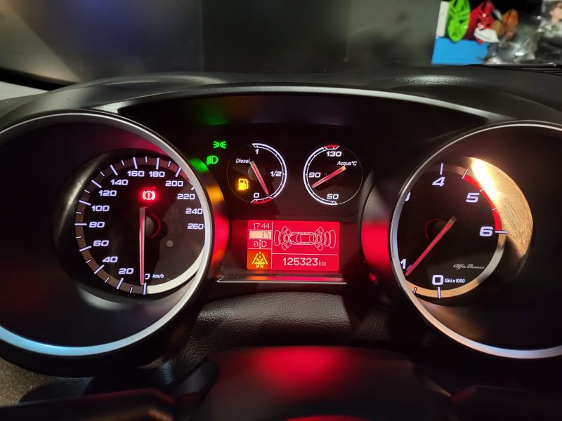 ALFA ROMEO GIULIETTA 1.6 JTDm 105cv Distinctive S/S BVM6 // RADAR-AV-AR/BLUETOOTH/SYSTEME U-CONNECT