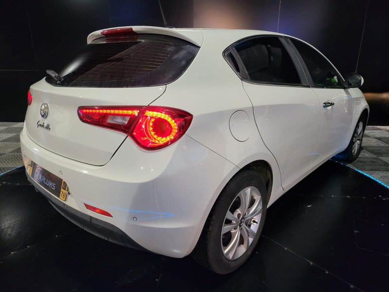 ALFA ROMEO GIULIETTA 1.6 JTDm 105cv Distinctive S/S BVM6 // RADAR-AV-AR/BLUETOOTH/SYSTEME U-CONNECT