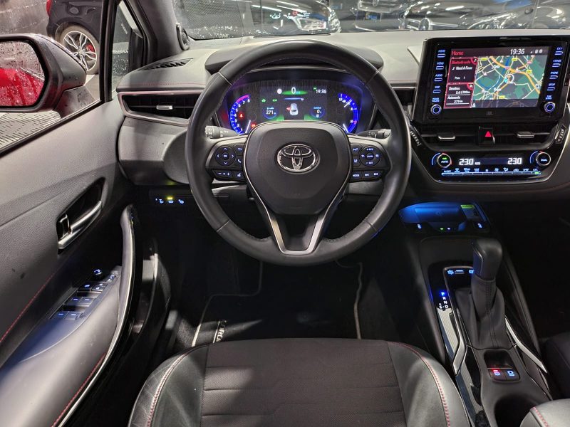TOYOTA COROLLA 2.0 VVT-I 184CH COLLECTION / TETE HAUTE / SIEGES CHAUFFANTS / CARPLAY