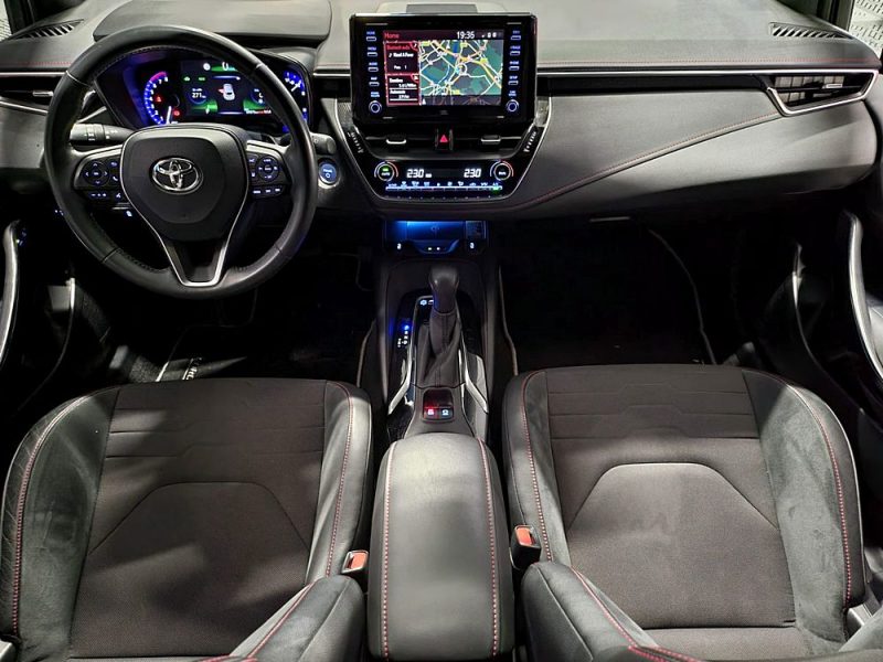 TOYOTA COROLLA 2.0 VVT-I 184CH COLLECTION / TETE HAUTE / SIEGES CHAUFFANTS / CARPLAY