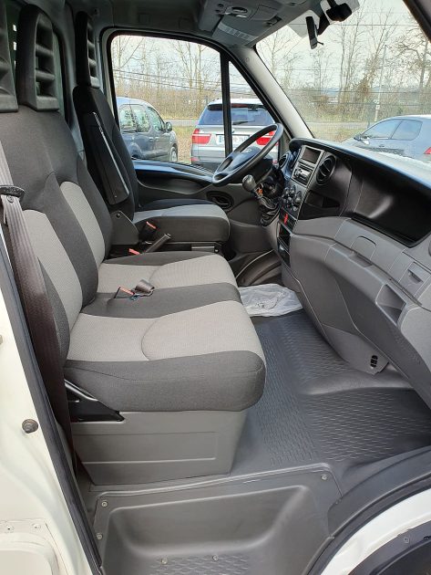 IVECO DAILY VI CAISSE / HAYON 2012 144000 KM 